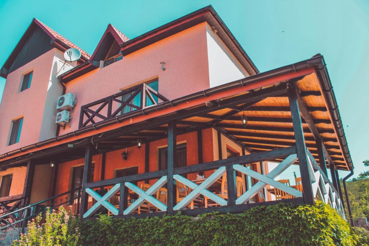 Садиба "Тарас Бульба" Ust'ye Exterior foto